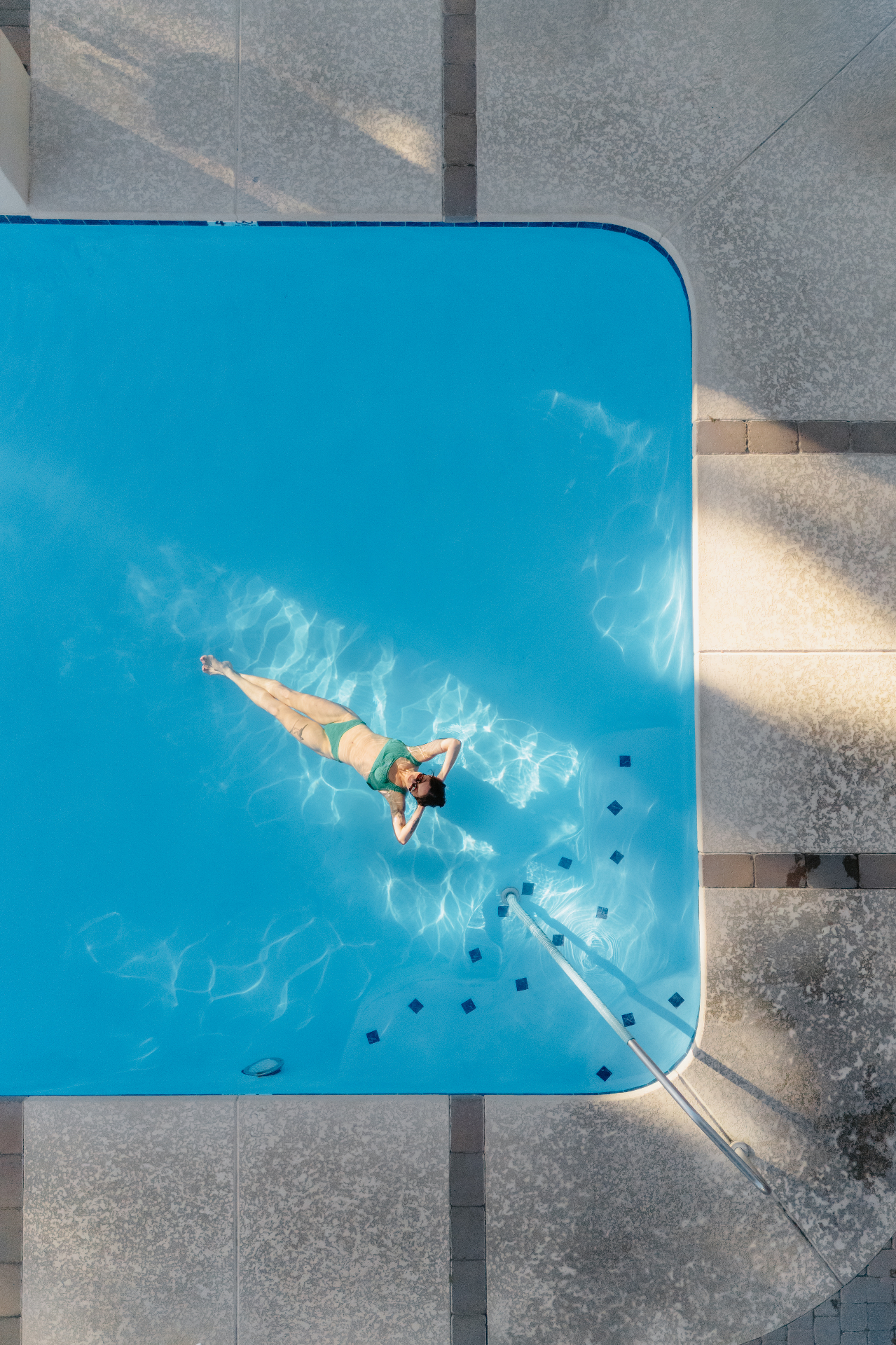 Outdoor Pool & Jacuzzi