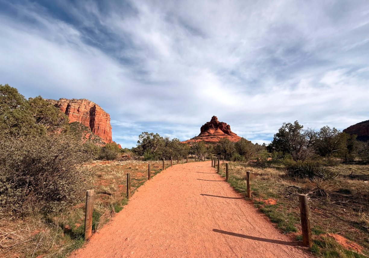 Bell Rock and Courthouse Butte from the Bell Rock Pathway